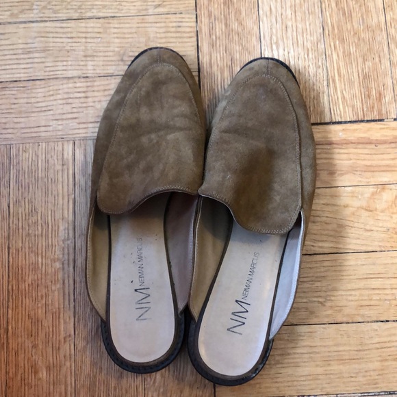 Neiman Marcus camel suede slides. Great for work! - Picture 2 of 5